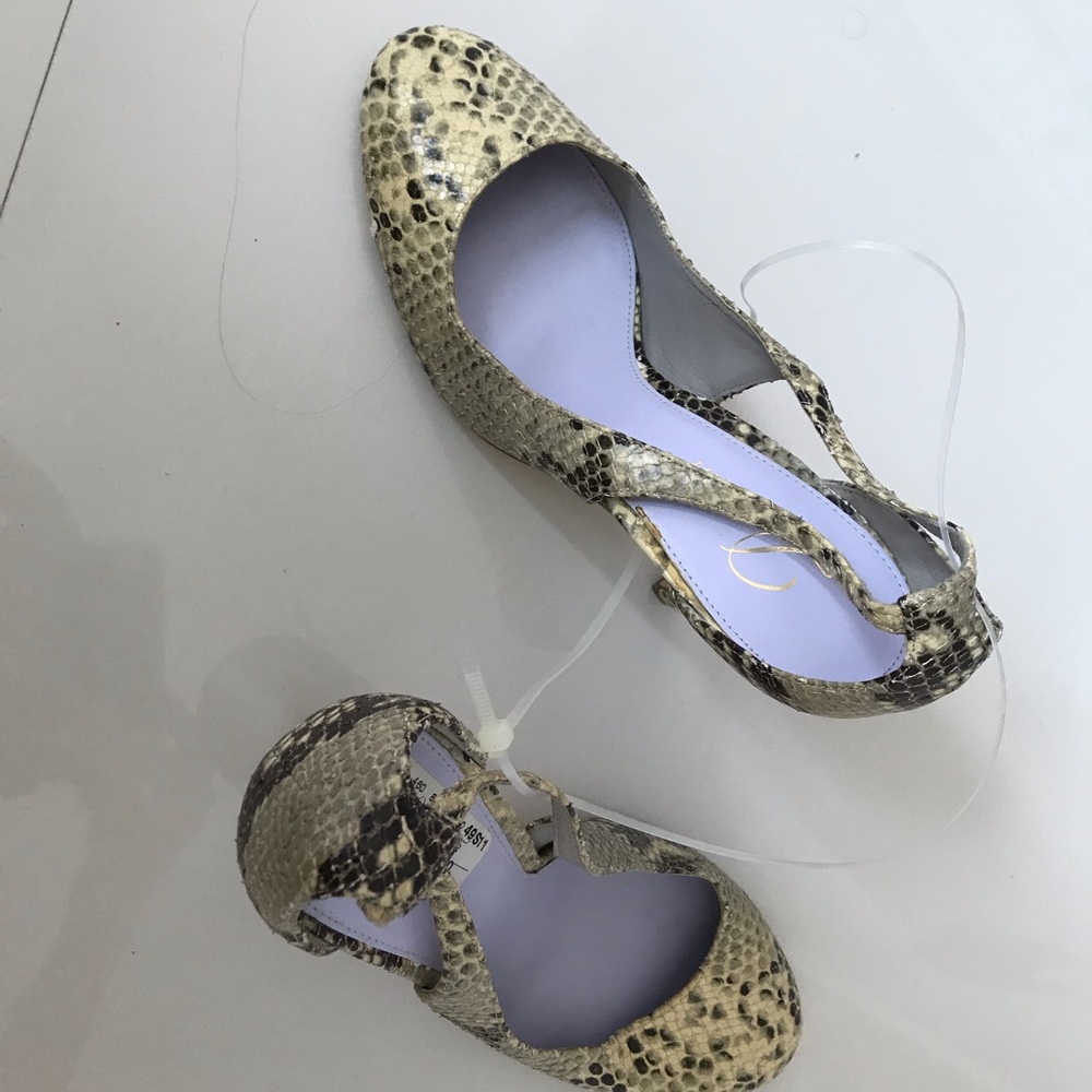 Delman beautiful new shoes, size 8